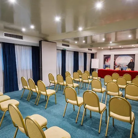 Plaza Hotel 4*