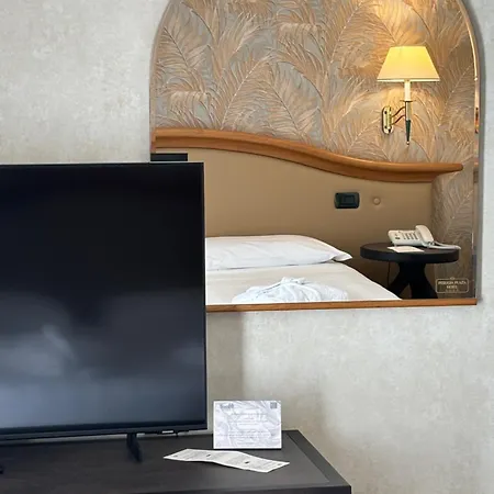 Hotel Plaza 4*
