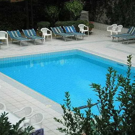 Plaza 호텔 4*